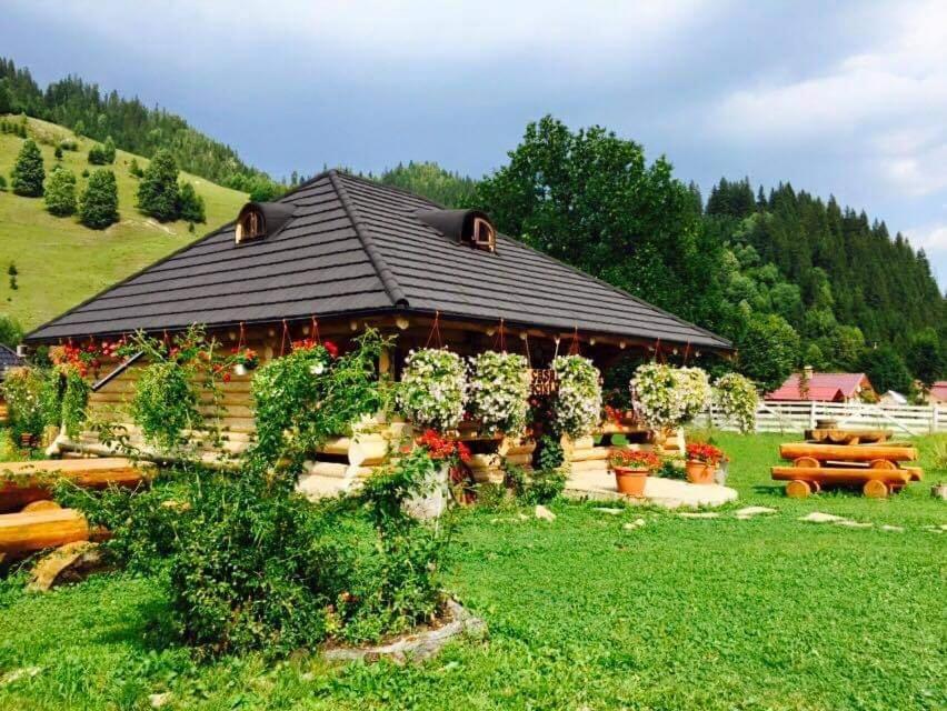 Hotel Casa Baciu Fundu Moldovei Exterior foto